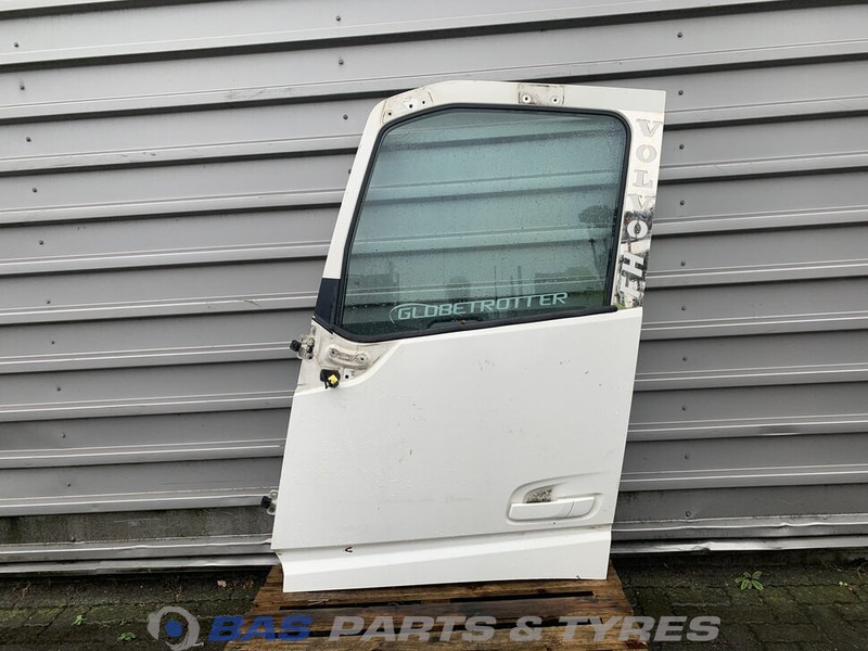 Volvo FH4 - Portière et pièces pour Camion: photos 1 Volvo FH4 - Portière et pièces pour Camion: photos 1