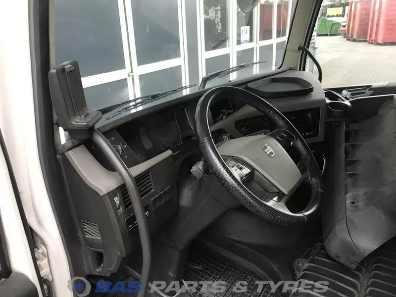 Volvo FH4 Volvo Sleeper Cab L2H1 82271553 - Cabine et intérieur pour Camion: photos 5 Volvo FH4 Volvo Sleeper Cab L2H1 82271553 - Cabine et intérieur pour Camion: photos 5