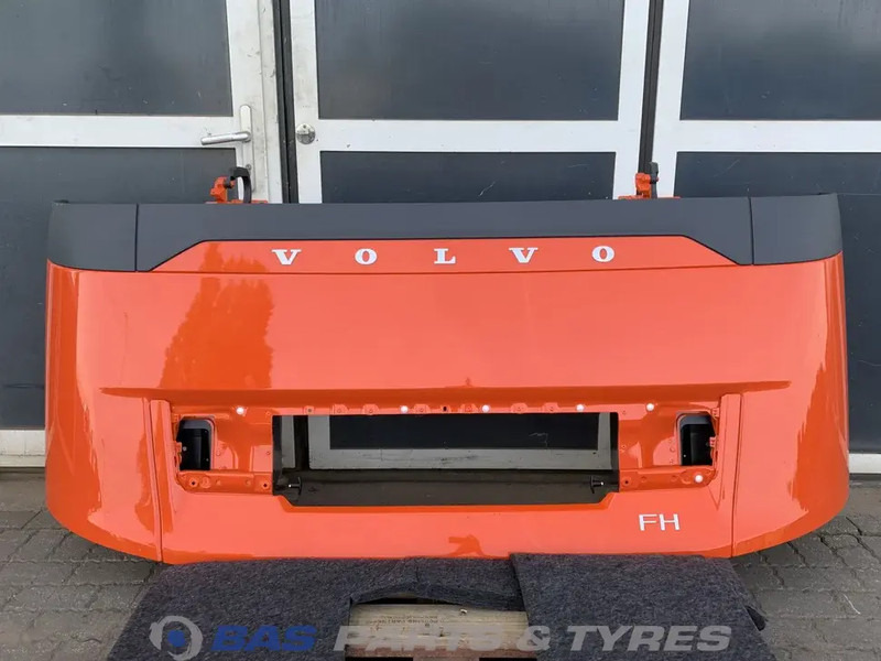 Volvo FH4B - Calandre pour Camion: photos 1 Volvo FH4B - Calandre pour Camion: photos 1