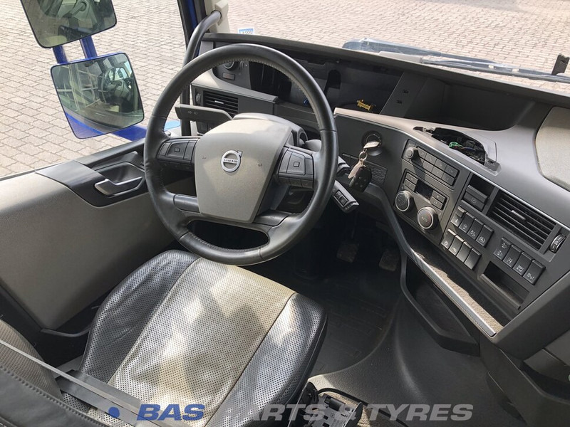 Volvo FH4B Volvo Globetrotter L2H2 82219166 - Cabine et intérieur pour Camion: photos 5 Volvo FH4B Volvo Globetrotter L2H2 82219166 - Cabine et intérieur pour Camion: photos 5