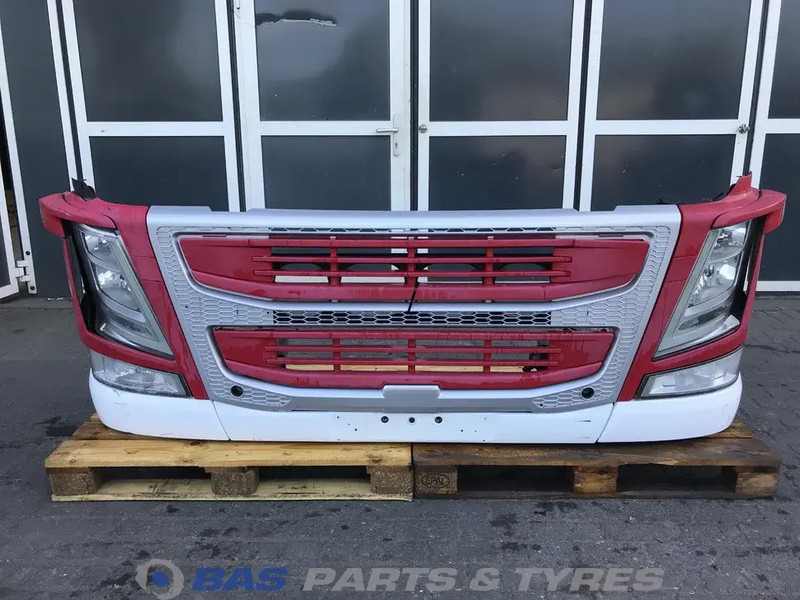 Volvo FM4 Bumper Volvo 21221129 - Pare-chocs pour Camion: photos 1 Volvo FM4 Bumper Volvo 21221129 - Pare-chocs pour Camion: photos 1
