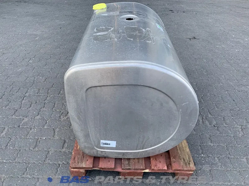 Volvo - Réservoir de carburant pour Camion: photos 2 Volvo - Réservoir de carburant pour Camion: photos 2