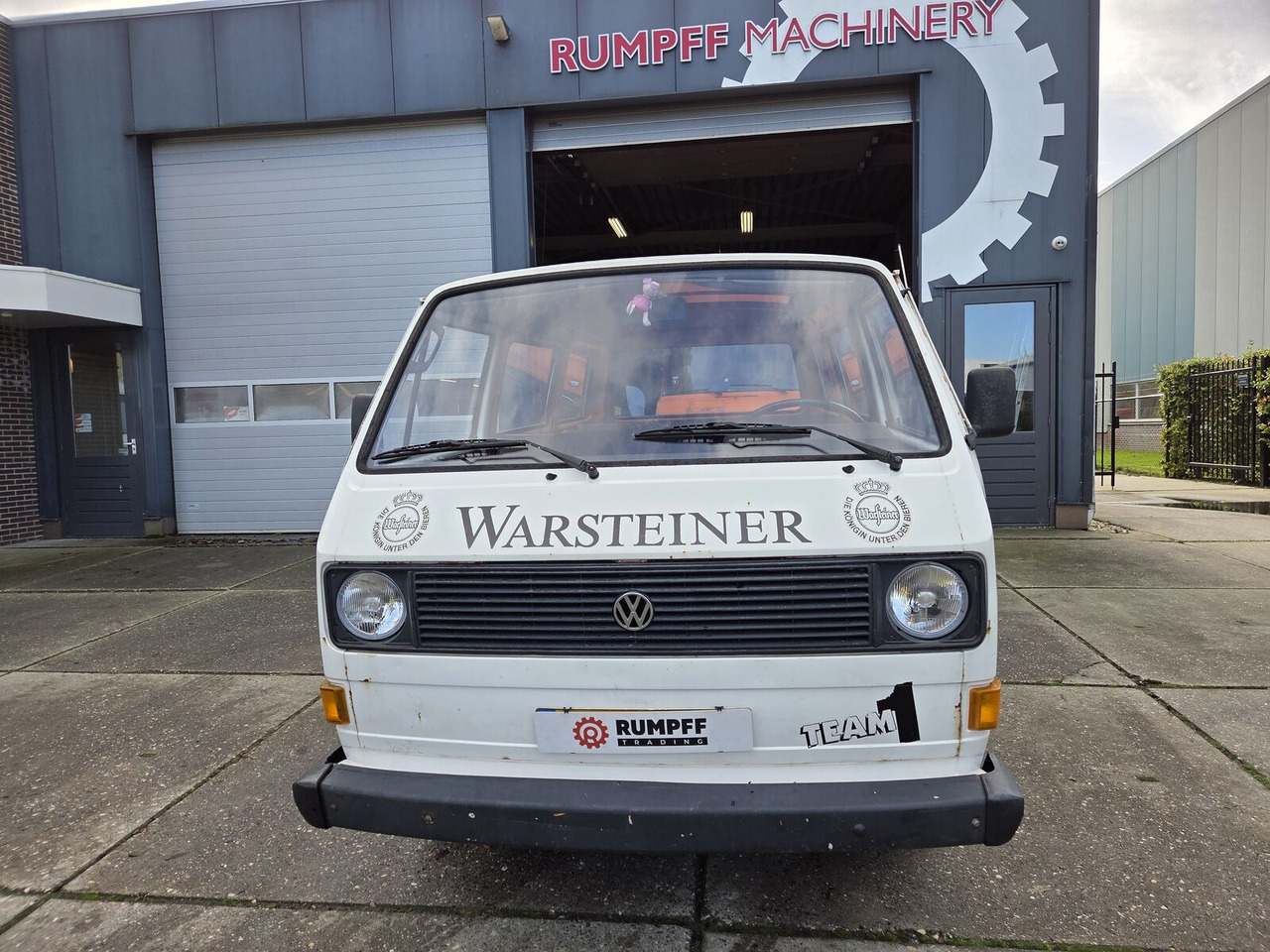 Volkswagen T3 Kombi oldtimer auto - Transport de personnes: photos 2 Volkswagen T3 Kombi oldtimer auto - Transport de personnes: photos 2