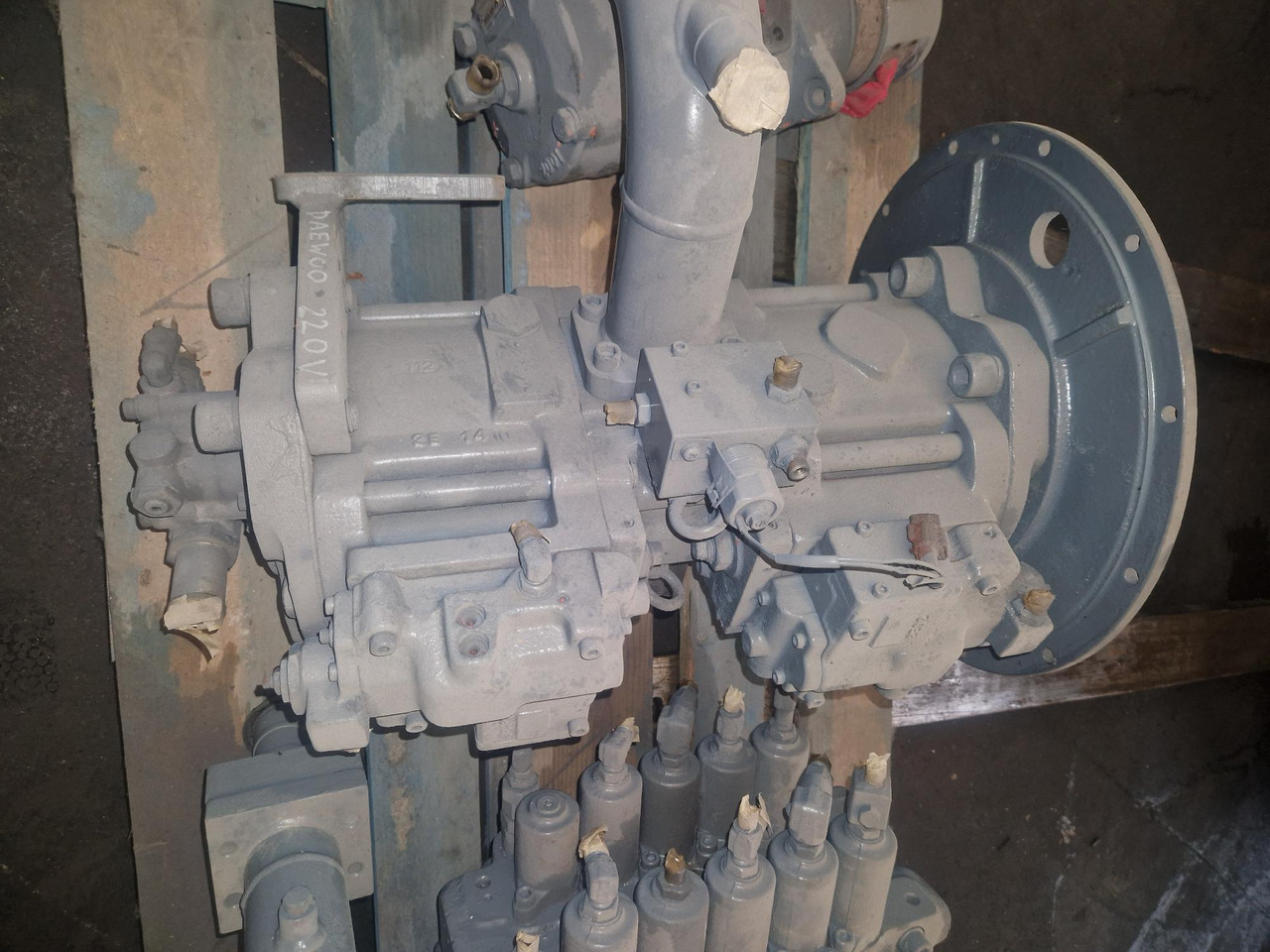DAEWOO S220LCV - Pompe hydraulique pour Engins de chantier: photos 3 DAEWOO S220LCV - Pompe hydraulique pour Engins de chantier: photos 3