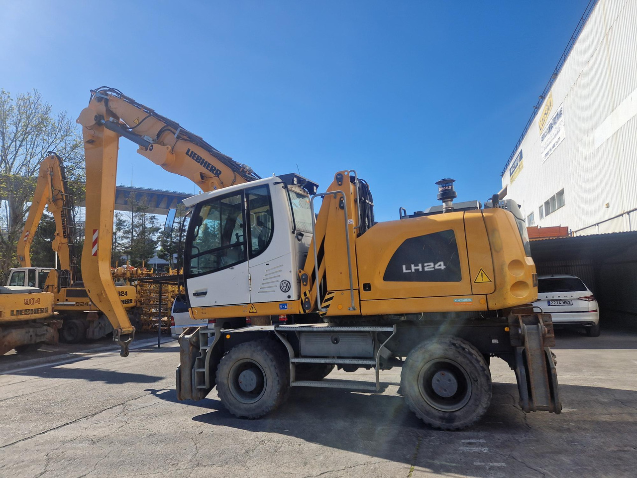 LIEBHERR LH24M - Pelle de manutention: photos 2 LIEBHERR LH24M - Pelle de manutention: photos 2