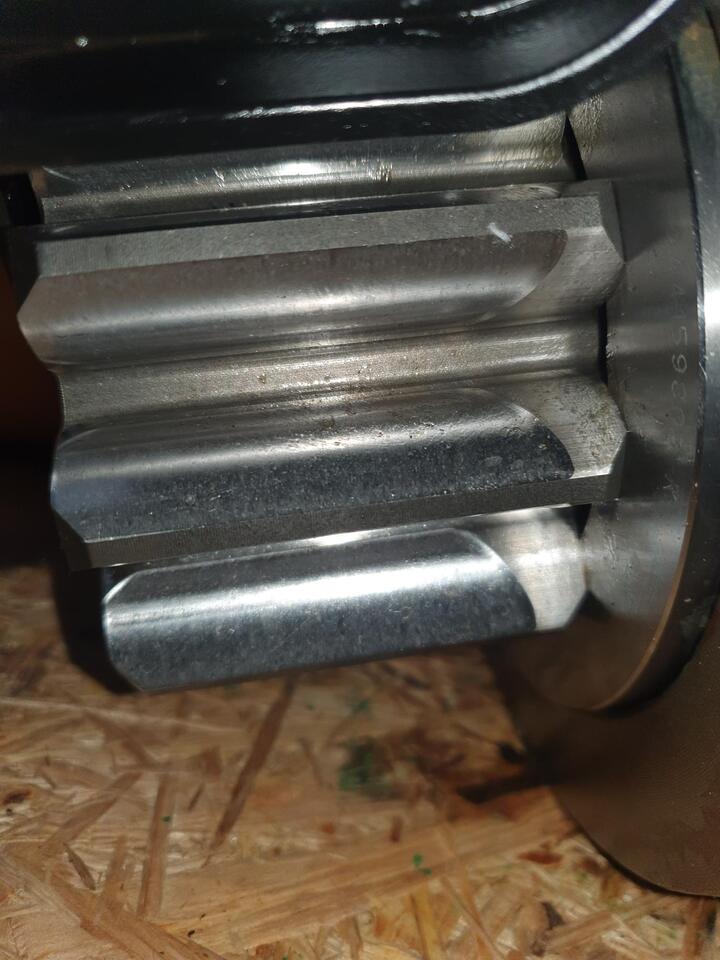 LIEBHERR SAT 225/229 - Transmission pour Engins de chantier: photos 3 LIEBHERR SAT 225/229 - Transmission pour Engins de chantier: photos 3