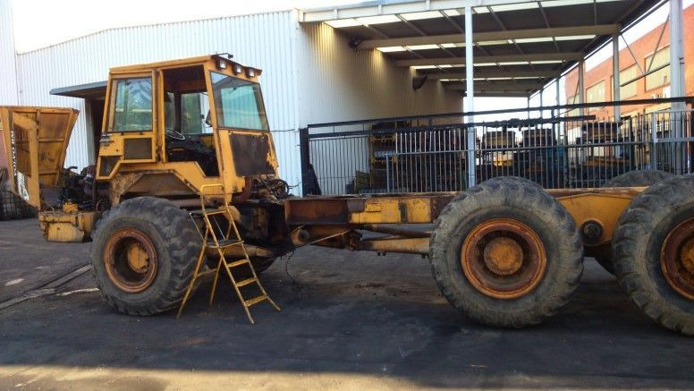 VOLVO A25B (1992) - Tombereau articulé: photos 2 VOLVO A25B (1992) - Tombereau articulé: photos 2