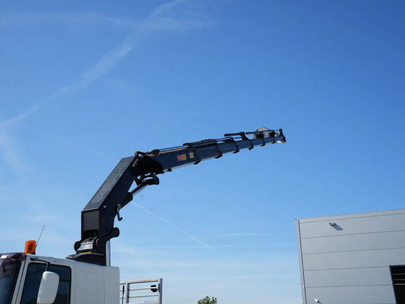 DAF CF 85 FAN Kraanwagen met bak, 47 t. HMF kraan - Camion grue: photos 2 DAF CF 85 FAN Kraanwagen met bak, 47 t. HMF kraan - Camion grue: photos 2