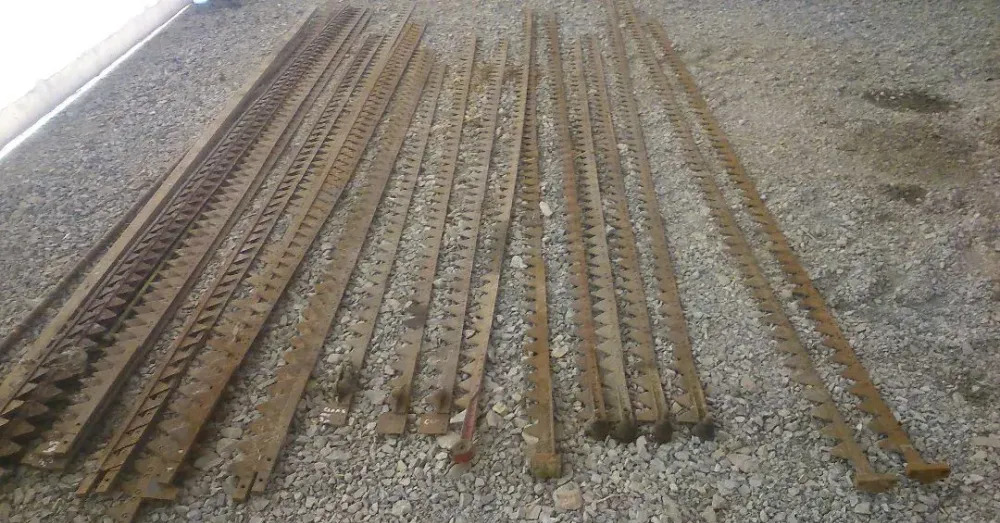 Kosy do kombajnów zbożowych    Claas, John Deere, New Holland - Pièces de rechange pour Moissonneuse-batteuse: photos 1 Kosy do kombajnów zbożowych    Claas, John Deere, New Holland - Pièces de rechange pour Moissonneuse-batteuse: photos 1