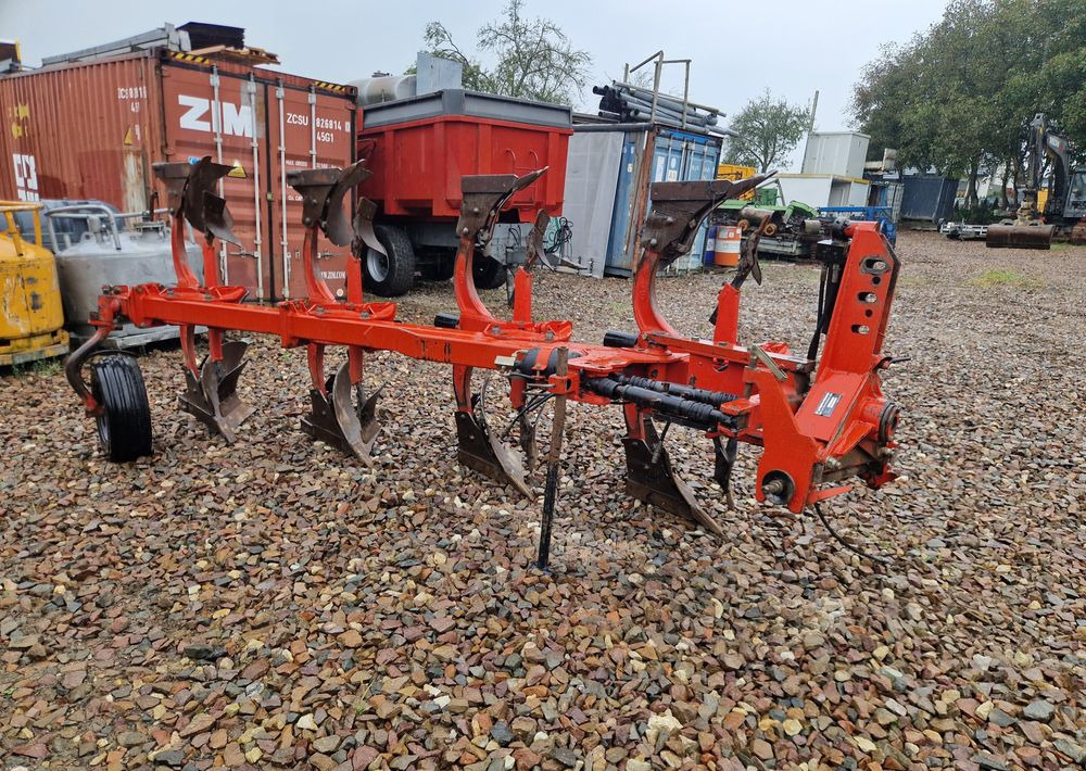 Pług obrotowy GREGOIRE-BESSON 2002 Pług 4 skibowy obrotowy Gregoire-Besson - Charrue: photos 4 Pług obrotowy GREGOIRE-BESSON 2002 Pług 4 skibowy obrotowy Gregoire-Besson - Charrue: photos 4