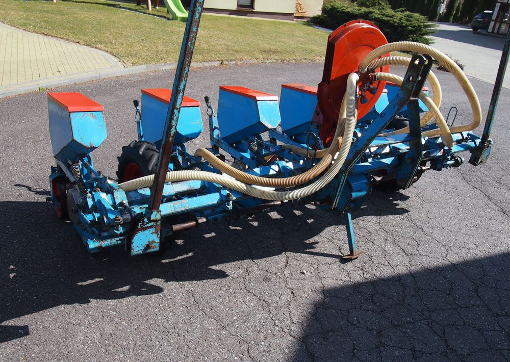 Siewnik Monosem do kukurydzy ,buraków i słonecznika - Semoir monograine: photos 3 Siewnik Monosem do kukurydzy ,buraków i słonecznika - Semoir monograine: photos 3