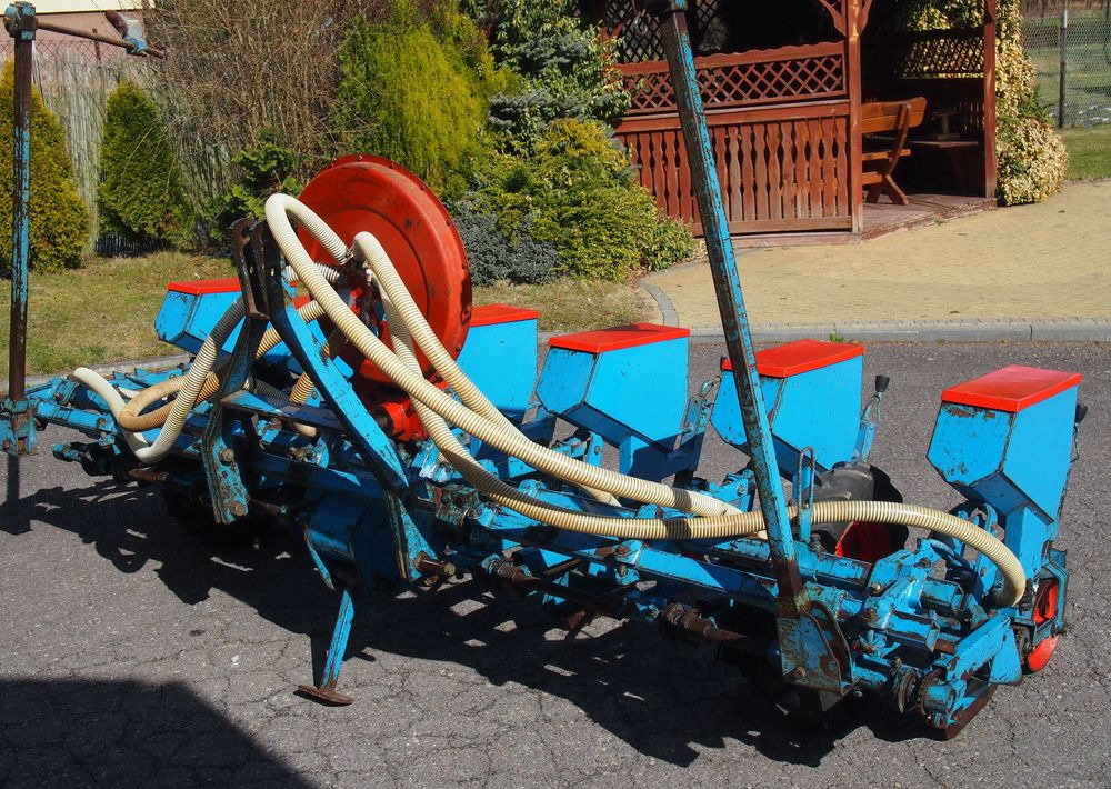 Siewnik Monosem do kukurydzy ,buraków i słonecznika - Semoir monograine: photos 2 Siewnik Monosem do kukurydzy ,buraków i słonecznika - Semoir monograine: photos 2