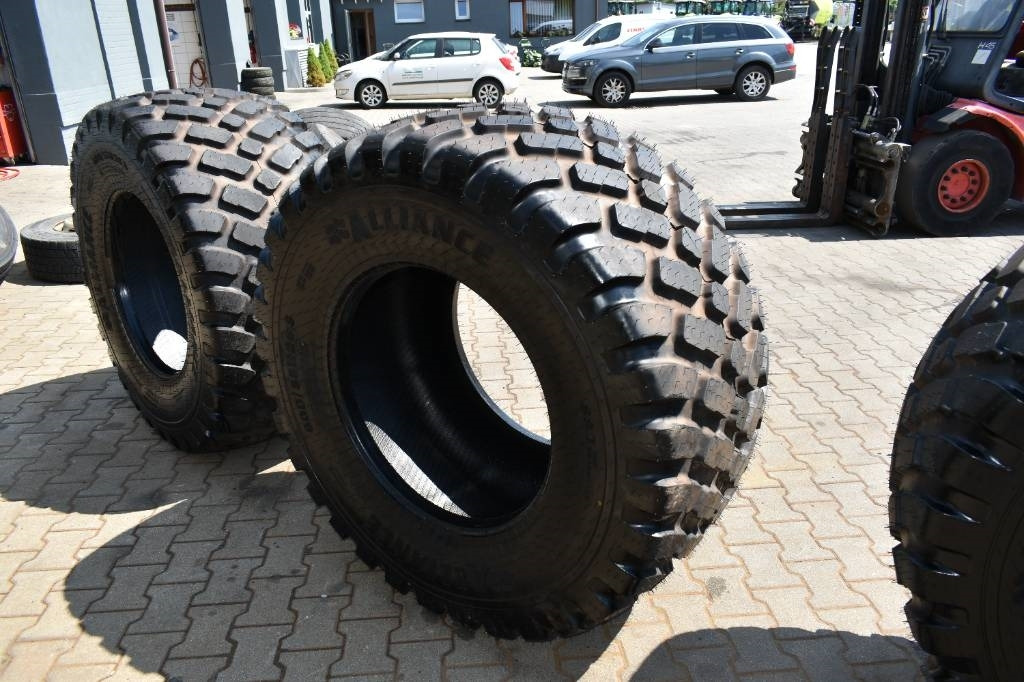 Alliance 600/55R26.5 / 882/ 165D /Steel Belted TL - Pneu pour Machine agricole: photos 4 Alliance 600/55R26.5 / 882/ 165D /Steel Belted TL - Pneu pour Machine agricole: photos 4