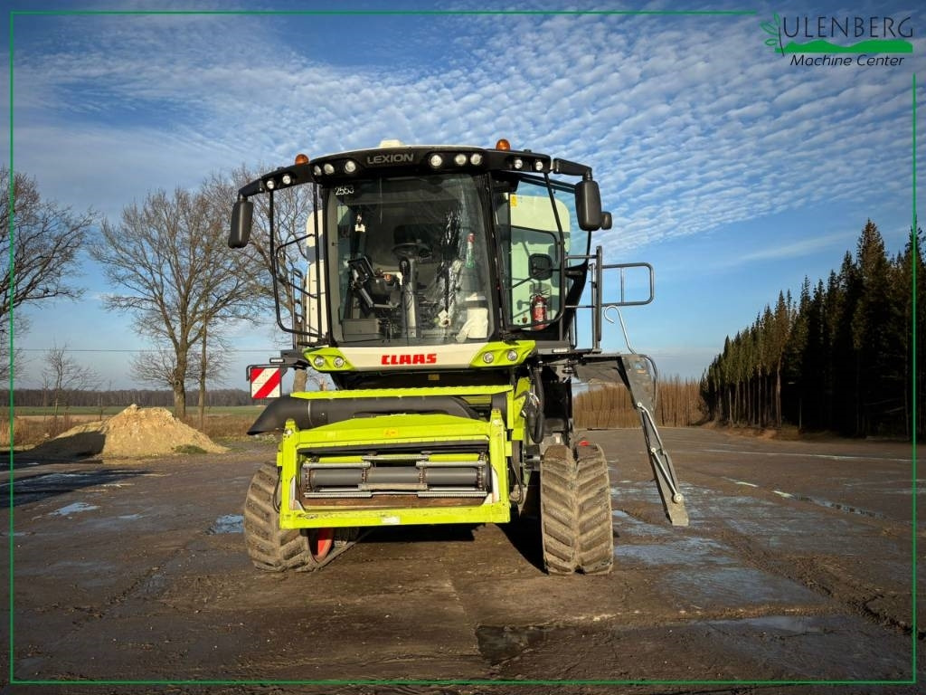 Claas Lexion 8700 TT - Moissonneuse-batteuse: photos 4 Claas Lexion 8700 TT - Moissonneuse-batteuse: photos 4