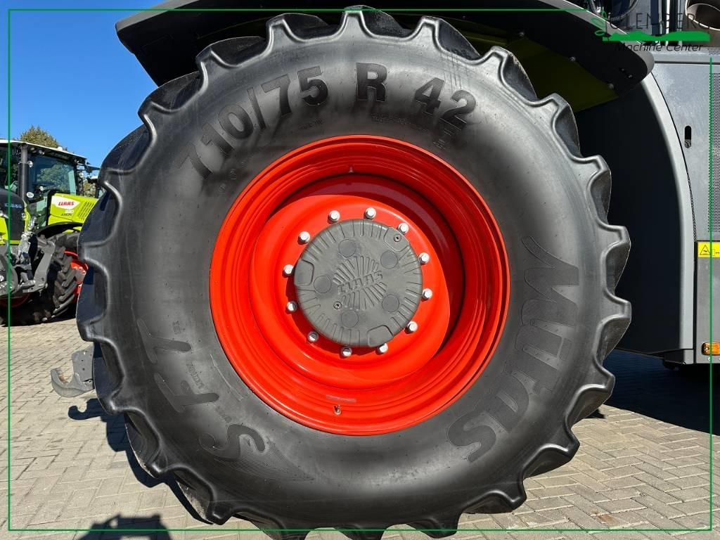 Claas Xerion 5000 VC - Tracteur agricole: photos 5 Claas Xerion 5000 VC - Tracteur agricole: photos 5