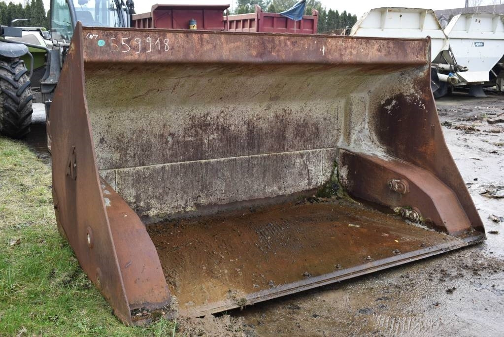 ŁYŻKA WYSOKIEGO ZAŁADUNKU VOLVO - Godet pour Engins de chantier: photos 5 ŁYŻKA WYSOKIEGO ZAŁADUNKU VOLVO - Godet pour Engins de chantier: photos 5