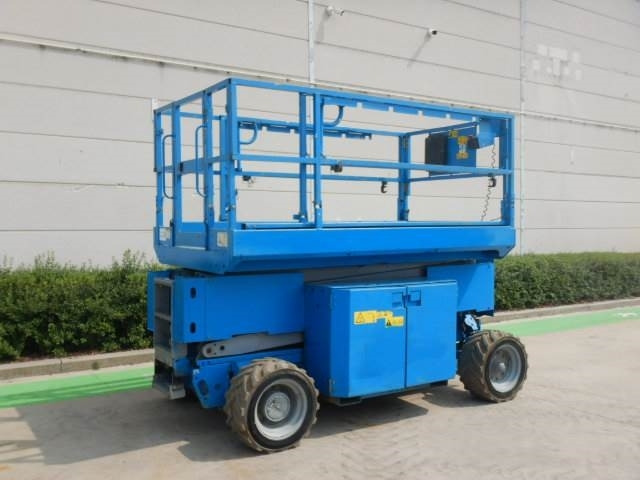 Genie GS3369DC - Nacelle ciseaux: photos 3 Genie GS3369DC - Nacelle ciseaux: photos 3