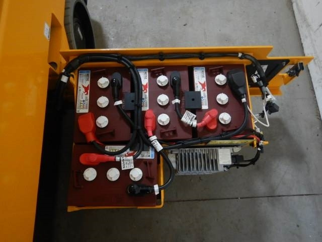 Haulotte Compact 10 N AE - Nacelle ciseaux: photos 5 Haulotte Compact 10 N AE - Nacelle ciseaux: photos 5