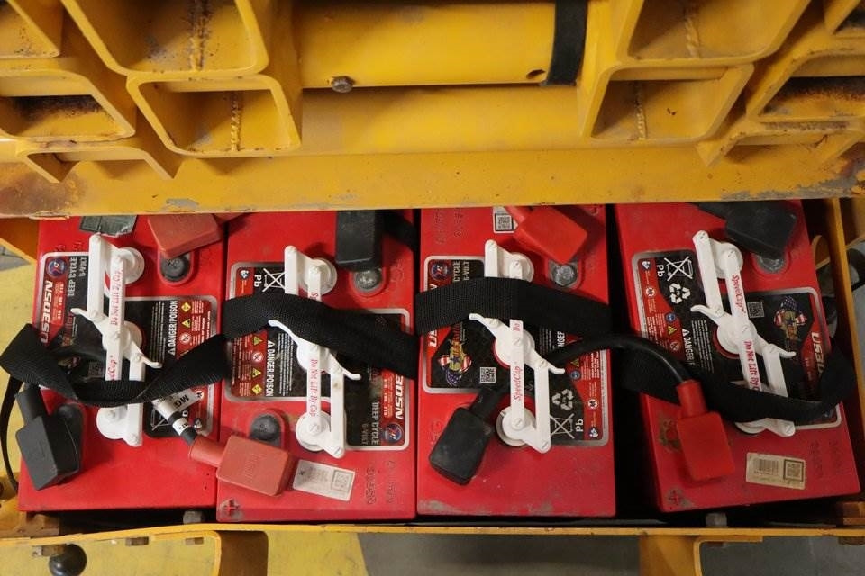 Haulotte Compact 14 - Nacelle ciseaux: photos 5 Haulotte Compact 14 - Nacelle ciseaux: photos 5