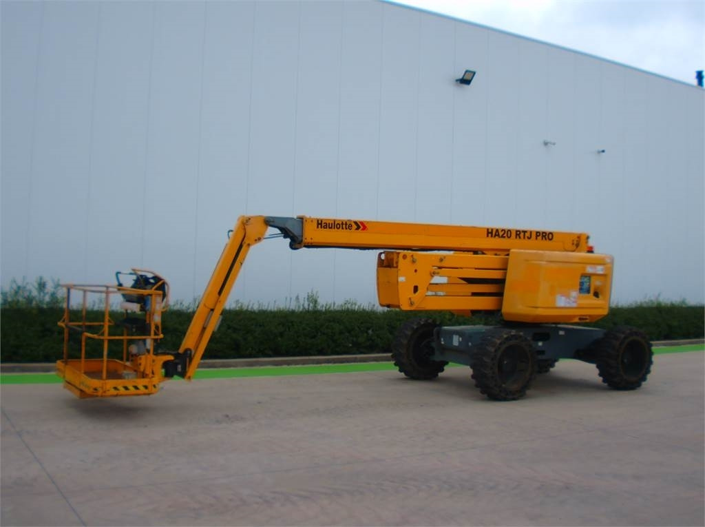 Haulotte HA20RTJ Pro - Nacelle articulée: photos 2 Haulotte HA20RTJ Pro - Nacelle articulée: photos 2