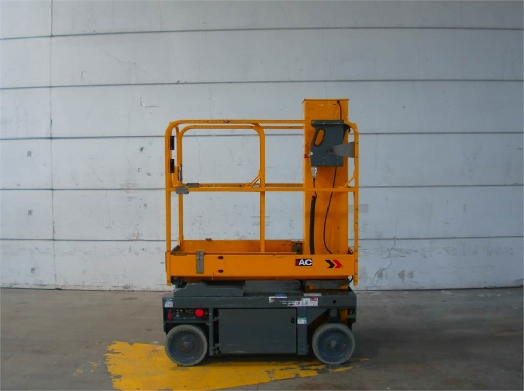 Haulotte STAR8S - Nacelle à mât vertical: photos 1 Haulotte STAR8S - Nacelle à mât vertical: photos 1