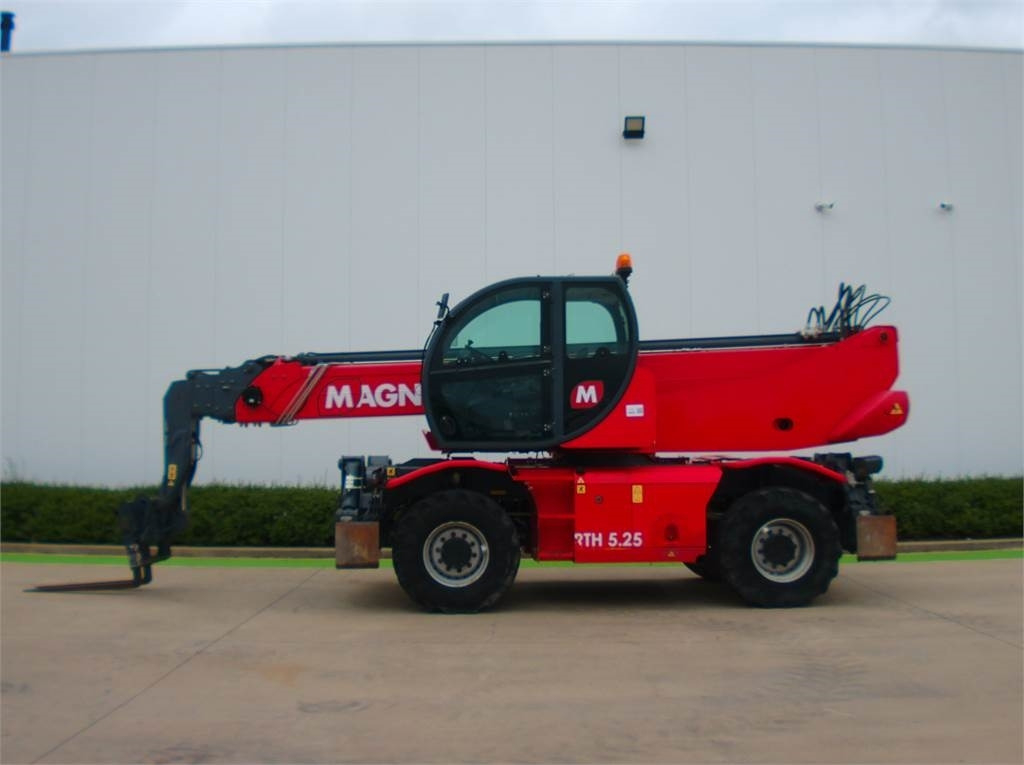 Magni 5.25 SH - Chariot télescopique: photos 1 Magni 5.25 SH - Chariot télescopique: photos 1