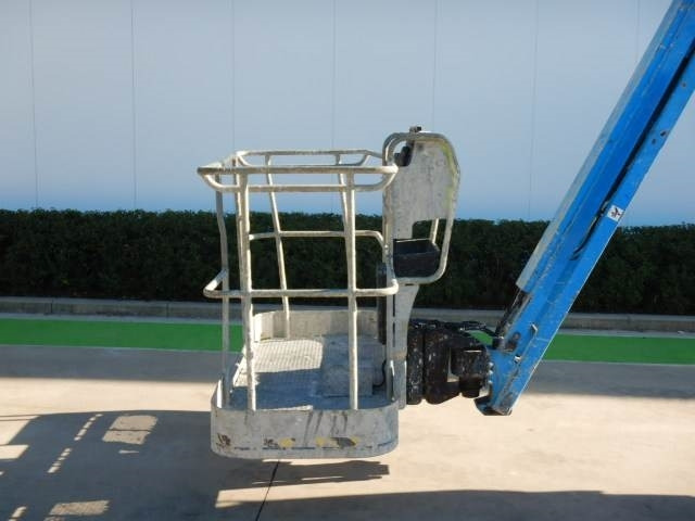 Nacelle articulée Manitou 200ATJ: photos 11 Nacelle articulée Manitou 200ATJ: photos 11