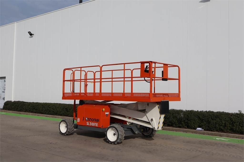 Snorkel SL30RTE - Nacelle ciseaux: photos 3 Snorkel SL30RTE - Nacelle ciseaux: photos 3