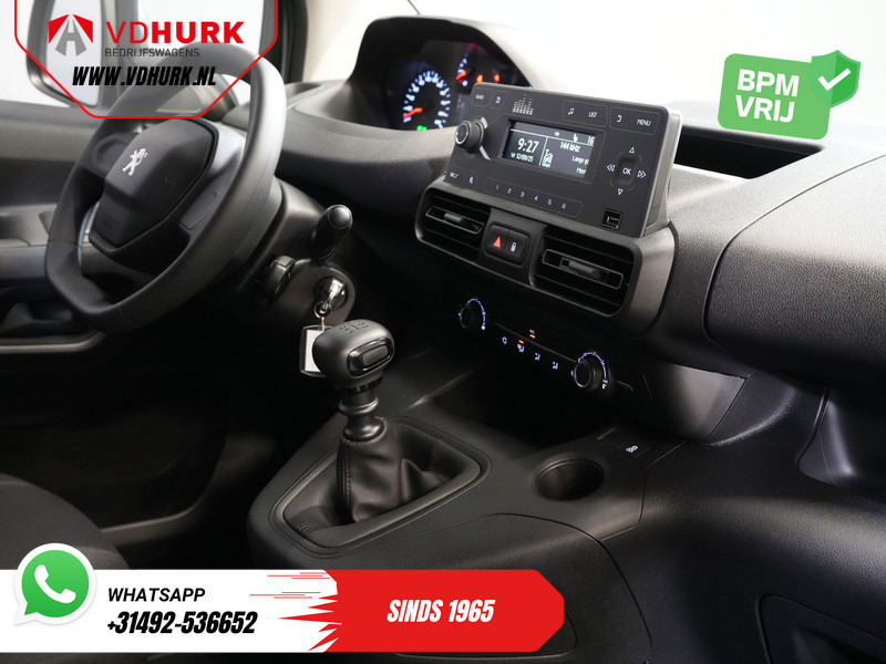 Peugeot Partner 1.2 Turbo 110 pk BPM VRIJ/ BENZINE/ PDC/ Cruise/ Airco - Fourgonnette: photos 3 Peugeot Partner 1.2 Turbo 110 pk BPM VRIJ/ BENZINE/ PDC/ Cruise/ Airco - Fourgonnette: photos 3