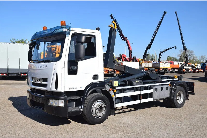 Iveco Iveco Eurocargo 160E25 - Camion ampliroll: photos 3 Iveco Iveco Eurocargo 160E25 - Camion ampliroll: photos 3