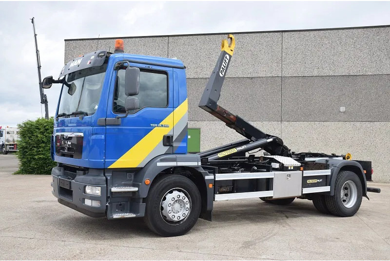 MAN TGM 18.340 - Camion ampliroll: photos 4 MAN TGM 18.340 - Camion ampliroll: photos 4