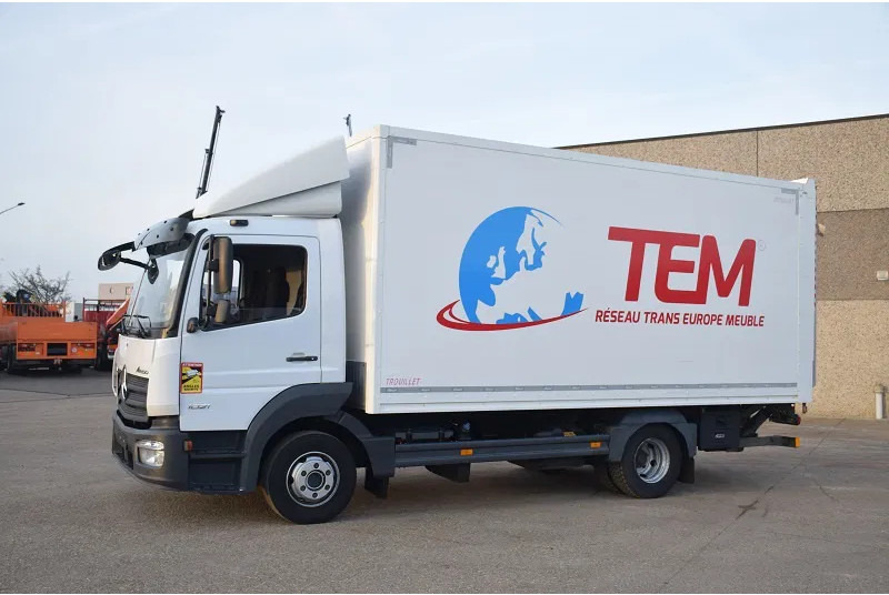 Mercedes-Benz Atego 1021 - Camion fourgon: photos 3 Mercedes-Benz Atego 1021 - Camion fourgon: photos 3
