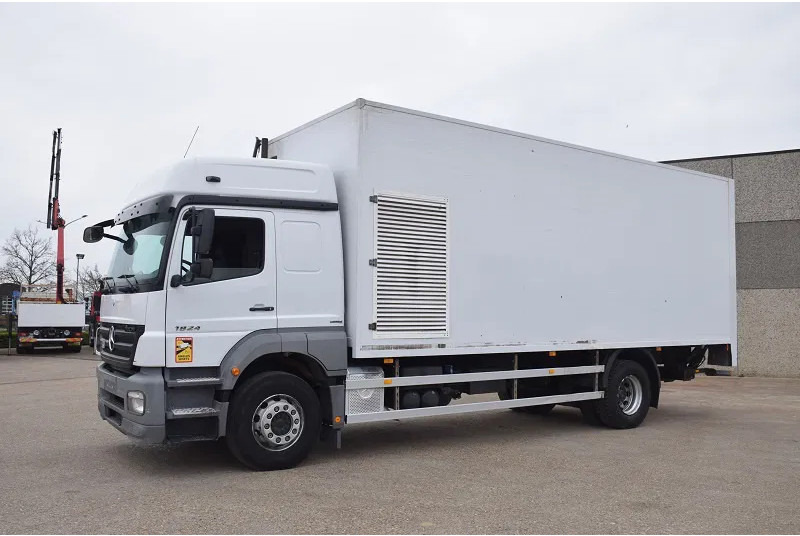 Mercedes-Benz Axor 1824 - Camion fourgon: photos 3 Mercedes-Benz Axor 1824 - Camion fourgon: photos 3