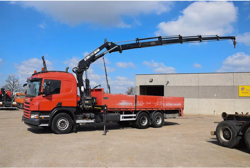 Scania P 380 HIAB 222 C - Camion grue: photos 2 Scania P 380 HIAB 222 C - Camion grue: photos 2