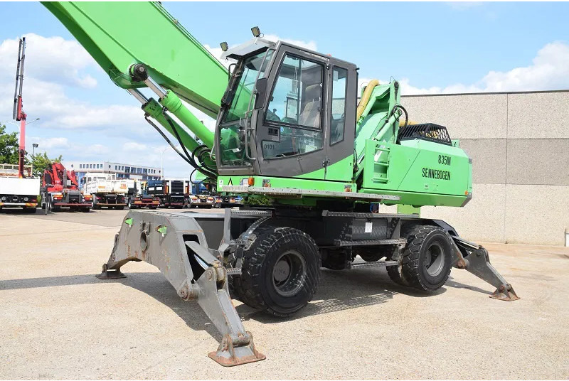 Sennebogen 835M - Pelle sur pneus: photos 3 Sennebogen 835M - Pelle sur pneus: photos 3