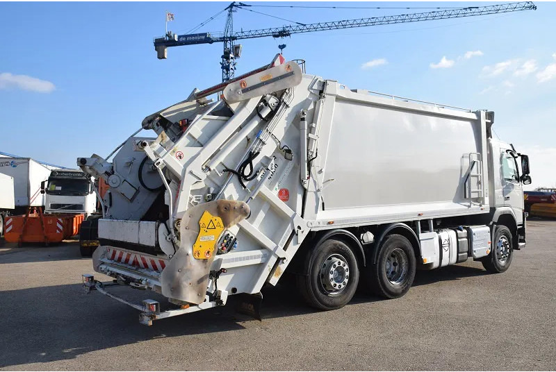 Volvo FM 330 - Benne à ordures ménagères: photos 5 Volvo FM 330 - Benne à ordures ménagères: photos 5