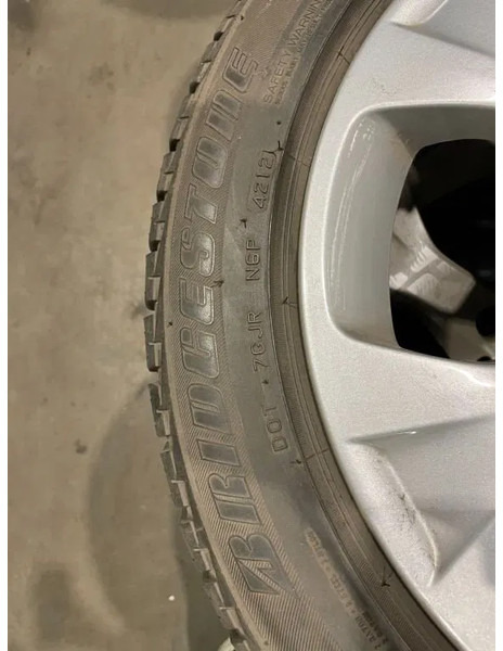 BMW *BMW velgen met Brigdestone banden *225/50 R17 - Pneus et jantes pour Voiture: photos 3 BMW *BMW velgen met Brigdestone banden *225/50 R17 - Pneus et jantes pour Voiture: photos 3