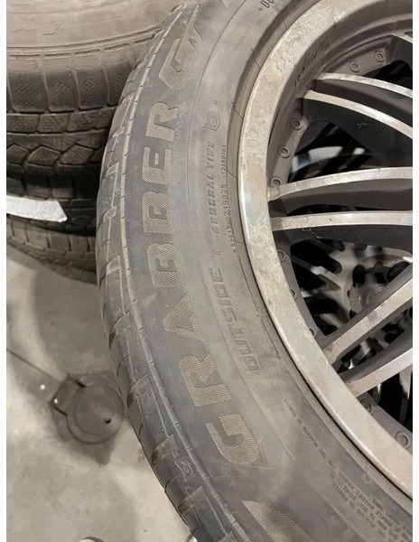 General Tire Dotz velgen met General Tire Grabber banden 255/50 R19 107Y - Pneus et jantes pour Voiture: photos 3 General Tire Dotz velgen met General Tire Grabber banden 255/50 R19 107Y - Pneus et jantes pour Voiture: photos 3