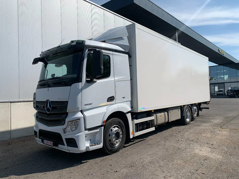 Mercedes-Benz Actros 2531 2530*Cruise control*SlaapCabine* - Camion fourgon: photos 1 Mercedes-Benz Actros 2531 2530*Cruise control*SlaapCabine* - Camion fourgon: photos 1