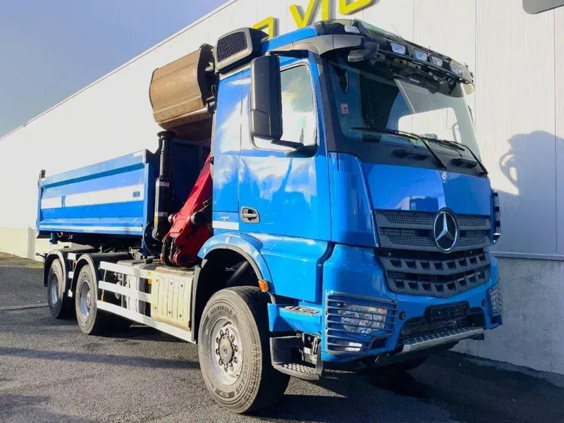 Camion benne, Camion grue Mercedes-Benz Arocs 3342 *6x6*meegestuurd as*2zijdige kipper*Airco*Bluetooth: photos 19