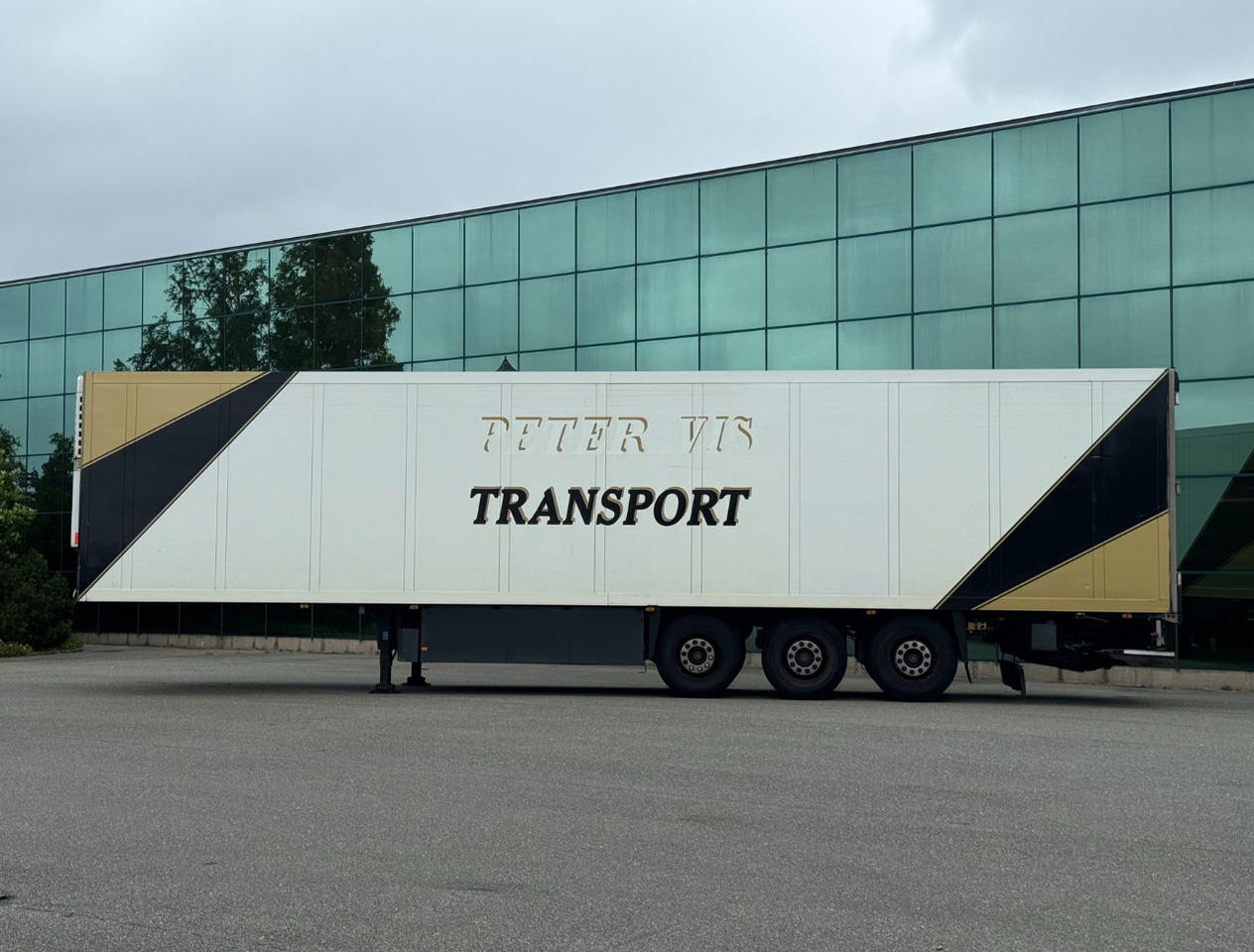 Schmitz Cargobull SKO24 Thermo King SL200e Only 8.900 Hours 270 CM High 250 CM Wide Disc Brakes Lift Axle NL Trailer - Semi-remorque frigorifique: photos 2 Schmitz Cargobull SKO24 Thermo King SL200e Only 8.900 Hours 270 CM High 250 CM Wide Disc Brakes Lift Axle NL Trailer - Semi-remorque frigorifique: photos 2