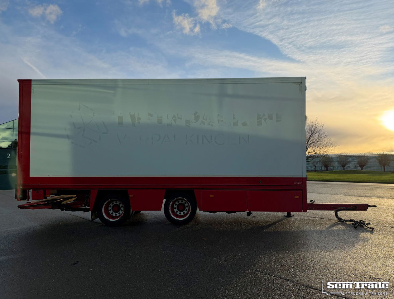 Trias 812-190 Theo Mulder Isolated BOX Disc Brakes Tail Lift - Remorque fourgon: photos 5 Trias 812-190 Theo Mulder Isolated BOX Disc Brakes Tail Lift - Remorque fourgon: photos 5