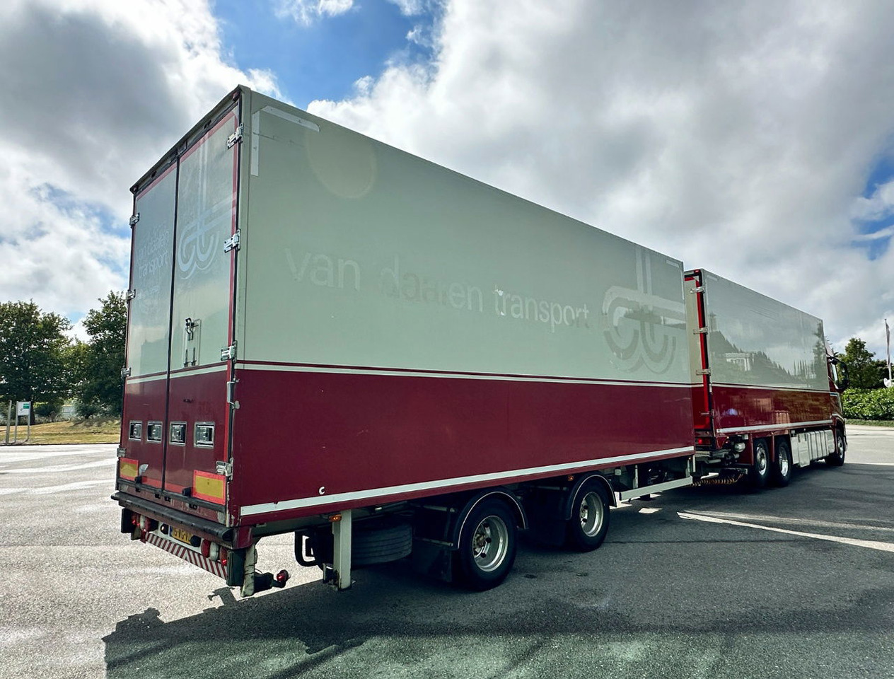 Volvo FH 500 I-Park Cool VAN Beurden Isolated Boxes Tail Lift TRS CoolING TOP Condition Holland-Combi - Camion frigorifique: photos 4 Volvo FH 500 I-Park Cool VAN Beurden Isolated Boxes Tail Lift TRS CoolING TOP Condition Holland-Combi - Camion frigorifique: photos 4