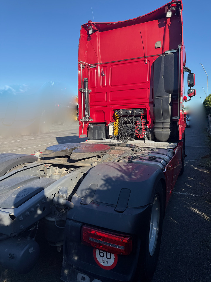 DAF 480 SSC RETARDER / PARK COOL/ 2 TANKS - Tracteur routier: photos 4 DAF 480 SSC RETARDER / PARK COOL/ 2 TANKS - Tracteur routier: photos 4