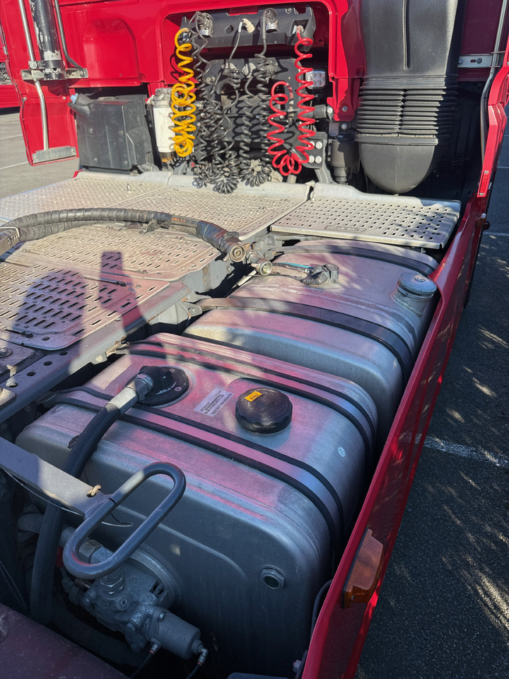 DAF 480 SSC RETARDER / PARK COOL/ 2 TANKS - Tracteur routier: photos 5 DAF 480 SSC RETARDER / PARK COOL/ 2 TANKS - Tracteur routier: photos 5