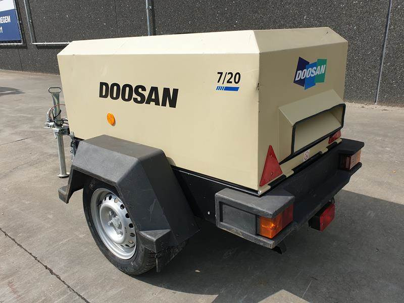 Doosan 7 / 20 - Compresseur d'air: photos 2 Doosan 7 / 20 - Compresseur d'air: photos 2