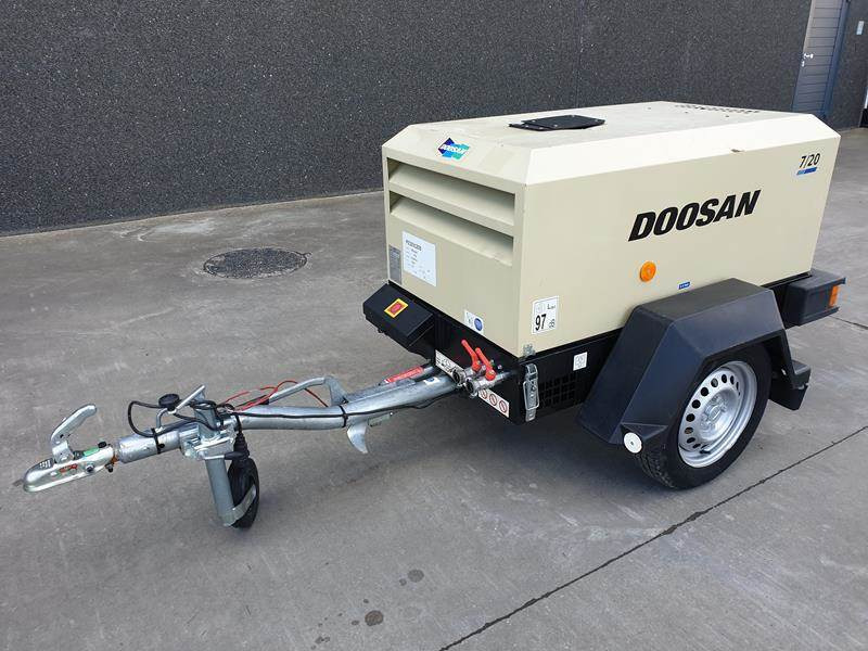 Doosan 7 / 20 - Compresseur d'air: photos 2 Doosan 7 / 20 - Compresseur d'air: photos 2