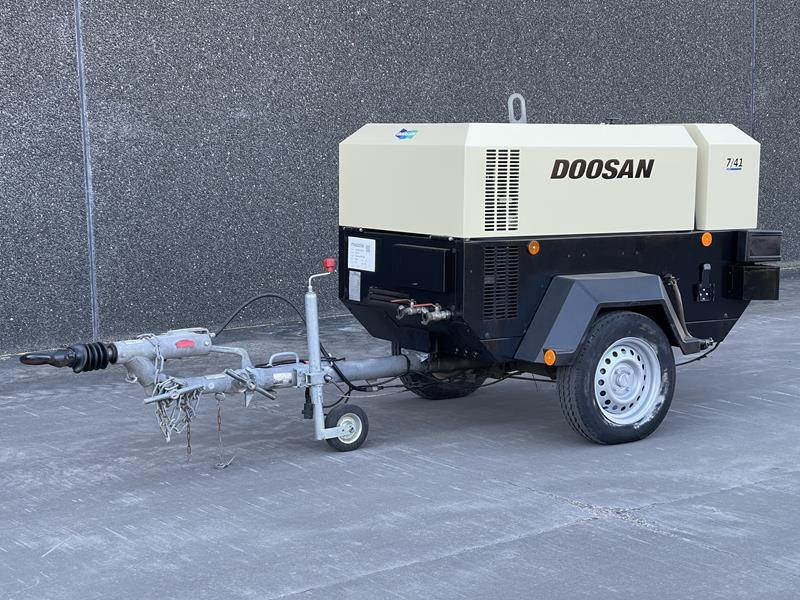 Doosan 7 / 41 - N - Compresseur d'air: photos 1 Doosan 7 / 41 - N - Compresseur d'air: photos 1