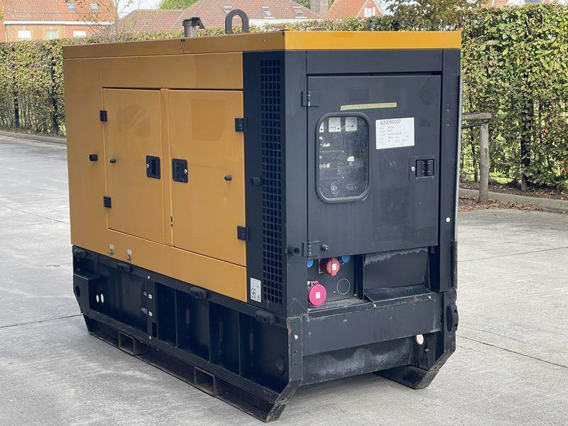 Doosan G 40 - Groupe électrogène: photos 4 Doosan G 40 - Groupe électrogène: photos 4
