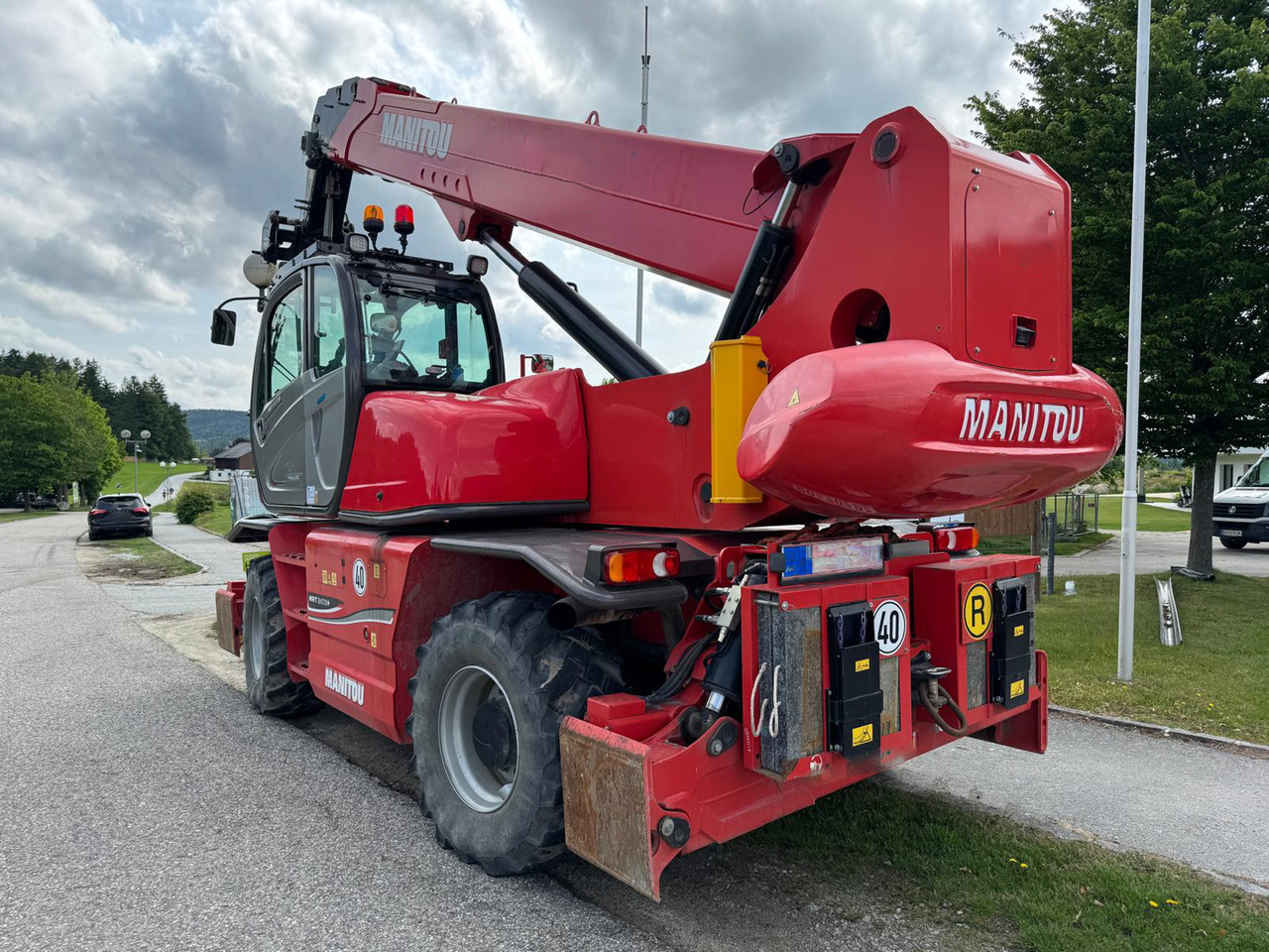 MANITOU MRT 2470 + Privilege ST4S1 - Chargeuse sur pneus télescopique: photos 3 MANITOU MRT 2470 + Privilege ST4S1 - Chargeuse sur pneus télescopique: photos 3